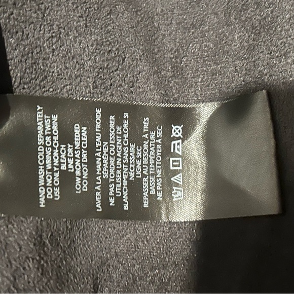 Silence + Noise Megan Faux Leather Moto Micro Mini Skirt Black Medium UO - Picture 10 of 11